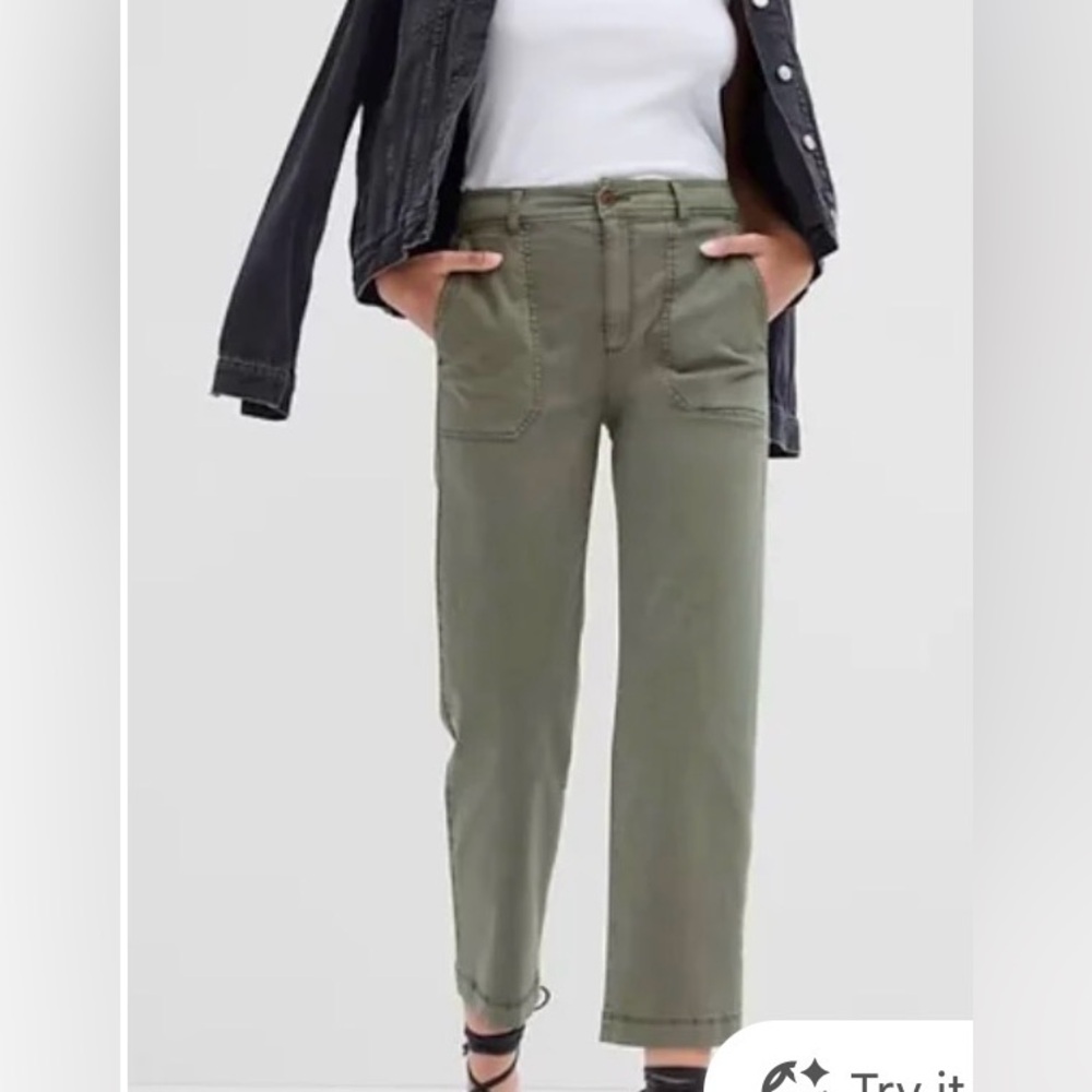 Gap Women’s Olive Green Khaki